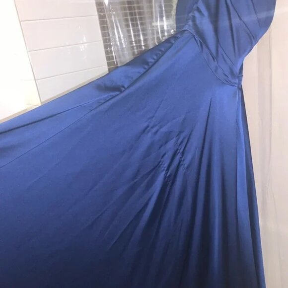 La Femme Strappy Ballgown - Navy Blue - Picture 7 of 9